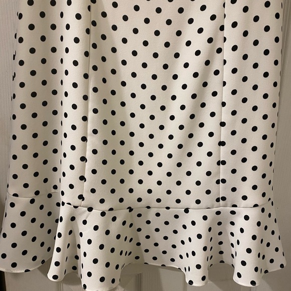 White and black polka dot dress - Picture 4 of 5